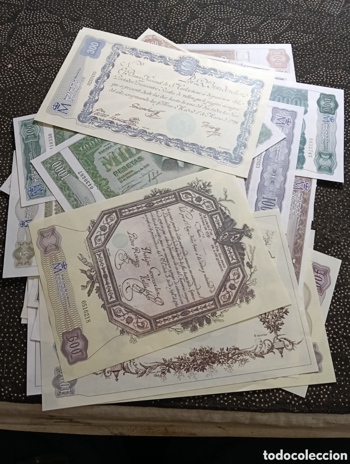 Reproducciones billetes y monedas: 60 billetes &rdquo;EL PAPEL DE LA PESETA&rdquo; todos diferentes y en buen estado.