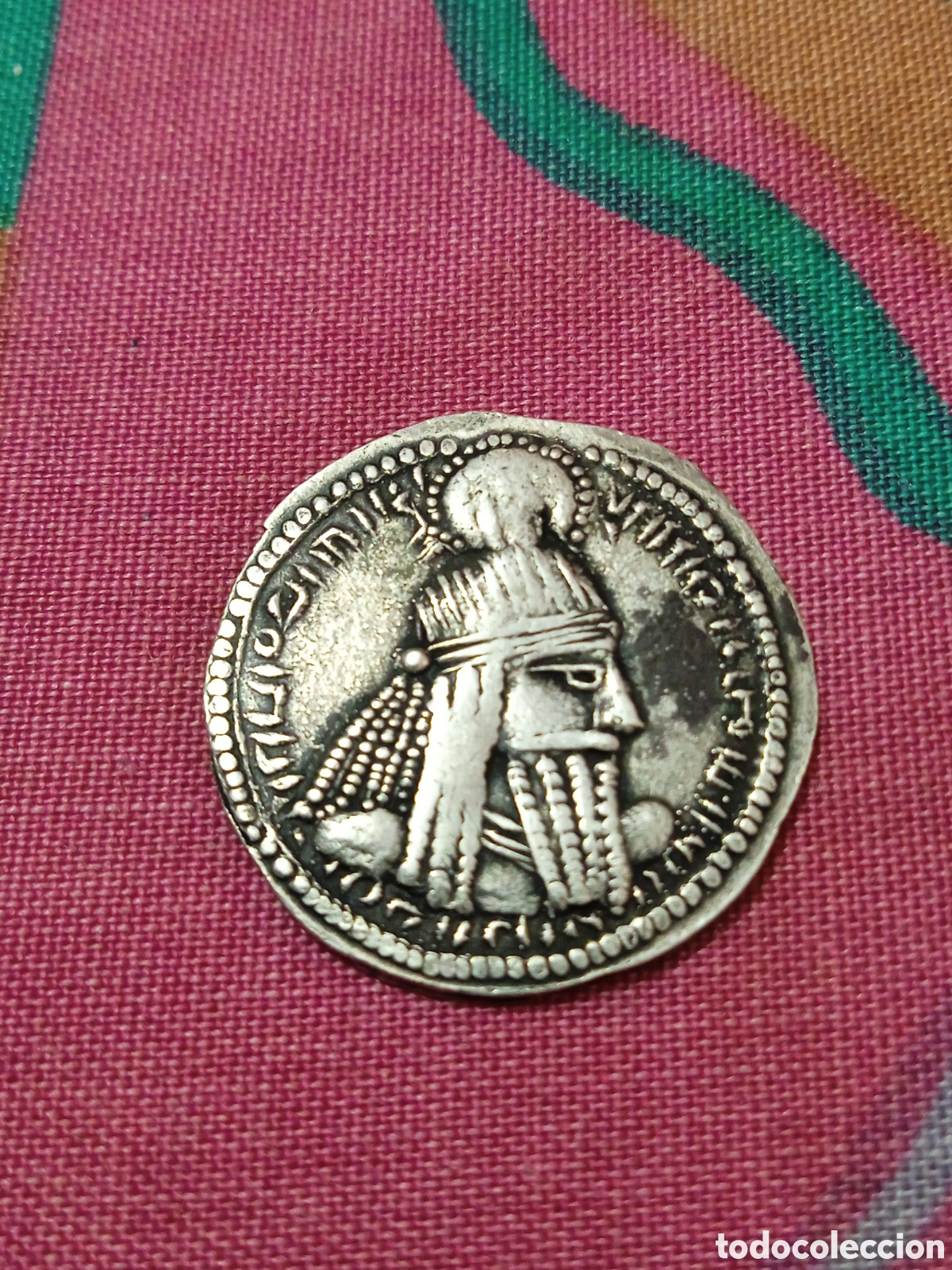 Reproducciones billetes y monedas: BONITA COPIA DE PLATA DE UNA DRACMA DEL IMPERIO SASANIDA