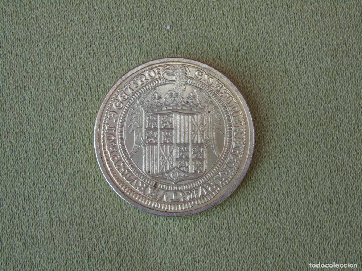 Reproductions Banknotes and Coins: MEDALLA, MONEDA DE COLECCI&Oacute;N 4EXCELENTES DE LOS REYES CATOLICOS. REPRODUCCI&Oacute;N FNMT. 2002