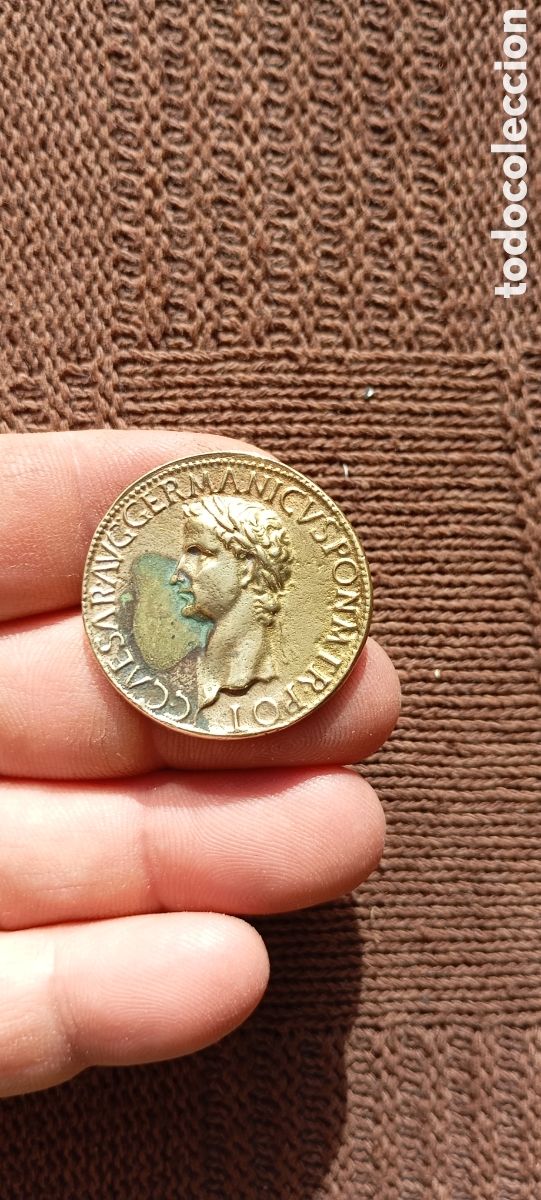Reproducciones billetes y monedas: Medalla motivo Romano representaci&oacute;n sextecio