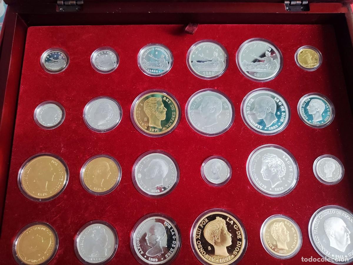 Reproducciones billetes y monedas: CAJA 24 MONEDAS HISTORIA DE LA PESETA. PLATA DE LEY 925 Y CHAPADOS ORO 24K