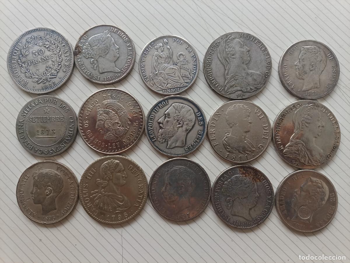 Reproducciones billetes y monedas: 15 reproducciones. Monedas grandes tipo duro