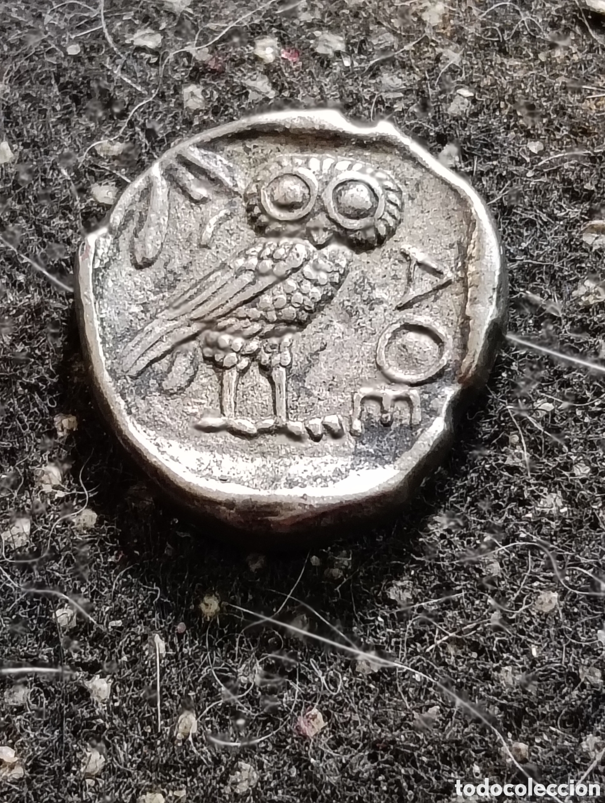 Reproducciones billetes y monedas: R&eacute;plica de un tetradracma de la antigua Atenas, datada com&uacute;nmente entre el 454 y el 404 a.C.
