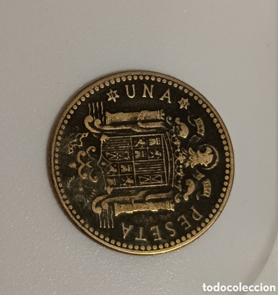 Reproducciones billetes y monedas: moneda de 1 Peseta de 1947 con la estrella derecha *52