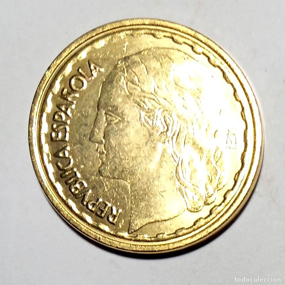 Reproducciones billetes y monedas: R&eacute;plica moneda de la II Rep&uacute;blica- ba&ntilde;o oro 24 kt. ,Ceca Real Casa de la Moneda