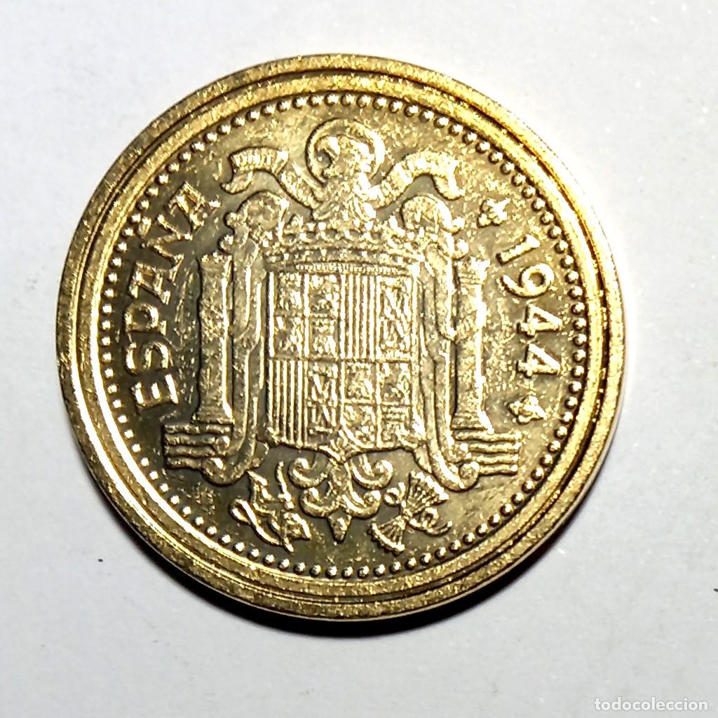 Reproducciones billetes y monedas: R&eacute;plica moneda de Francisco Franco - ba&ntilde;o oro 24 kt. ,Ceca Real Casa de la Moneda