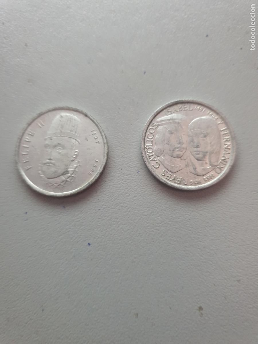Reproducciones billetes y monedas: dos fichas monedas coleccion deterjente