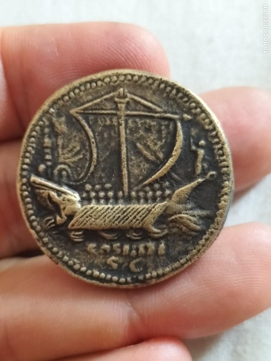 Reproducciones billetes y monedas: Replica antigua de sestercio del emperador Adriano. galera.