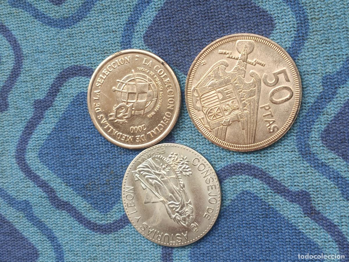 Reproducciones billetes y monedas: 3 fichas / tokens. Reproducci&oacute;n