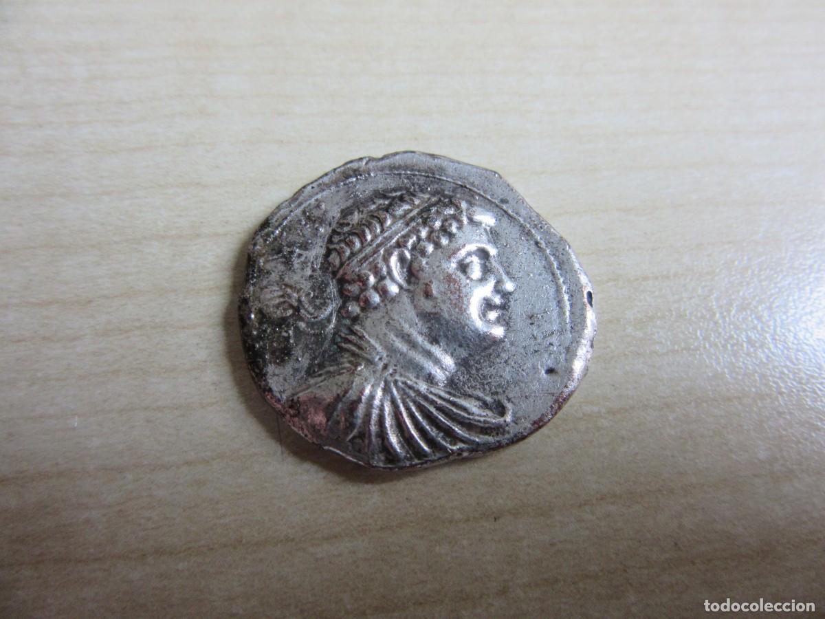Replikate von Banknoten und M&uuml;nzen: Bonita reproducci&oacute;n de moneda Egipcia de Tolomeo IV Filopator (221-203 AC) Di&aacute;metro 30 cm