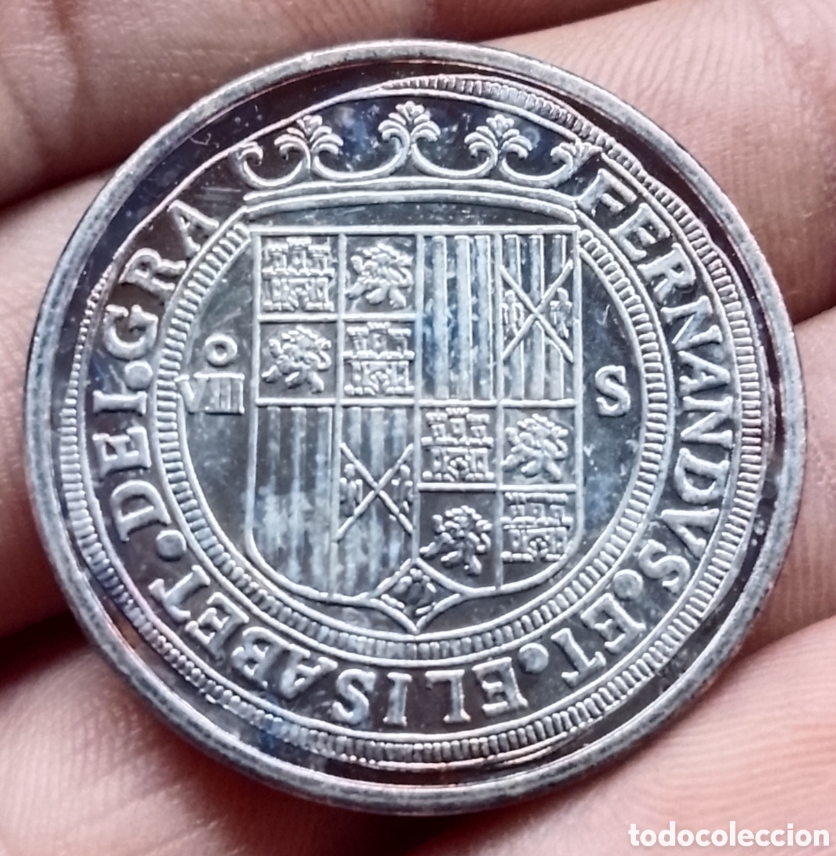 Reproducciones billetes y monedas: Reyes cat&oacute;licos 8 reales Sevilla S r&eacute;plica oficial FNMT con ba&ntilde;o de plata pura