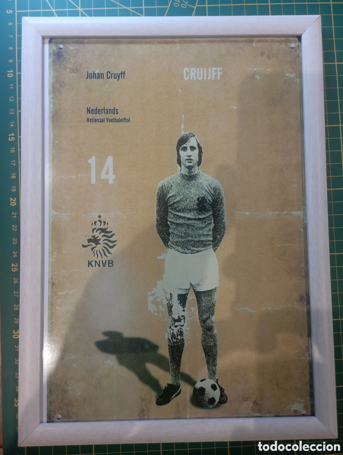 Coleccionismo de carteles: REPRODUCCI&Oacute;N FOTOGR&Aacute;FICA Enmarcada 30X20 de antiguo cartel de Johan Cruyff en la selecci&oacute;n Holandesa