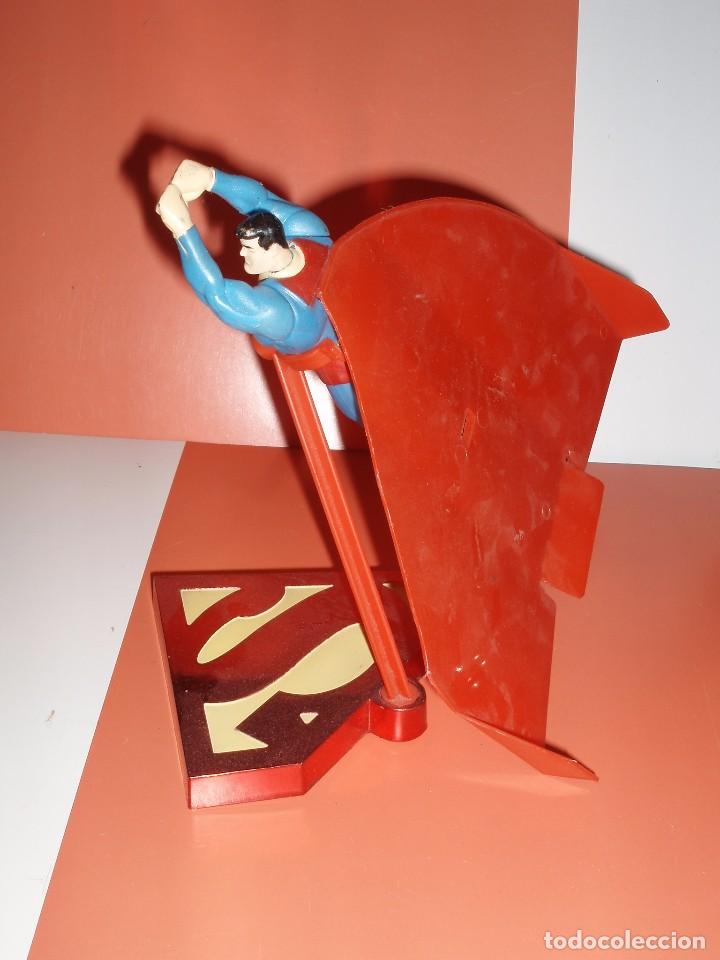 Reproducciones figuras de acci&oacute;n: FIGURA SUPERMAN CON BASE - Foto 2