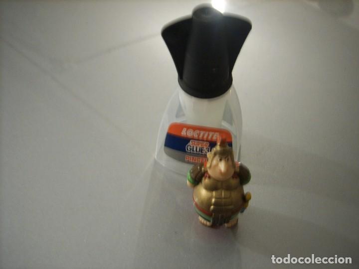 Reproducciones figuras de acci&oacute;n: asterix tipo dunkin kinder - Foto 1