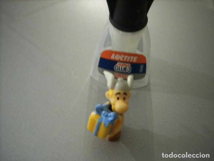 Reproducciones figuras de acci&oacute;n: asterix tipo dunkin kinder - Foto 1