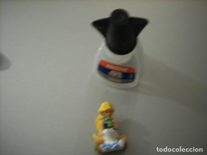 Reproducciones figuras de acci&oacute;n: asterix tipo dunkin kinder - Foto 1