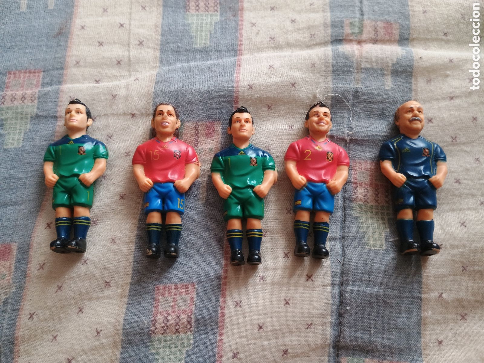 Reproducciones Figuras de Acci&oacute;n: 5 FIGURAS FUTBOLIN seg&uacute;n foto desd9e