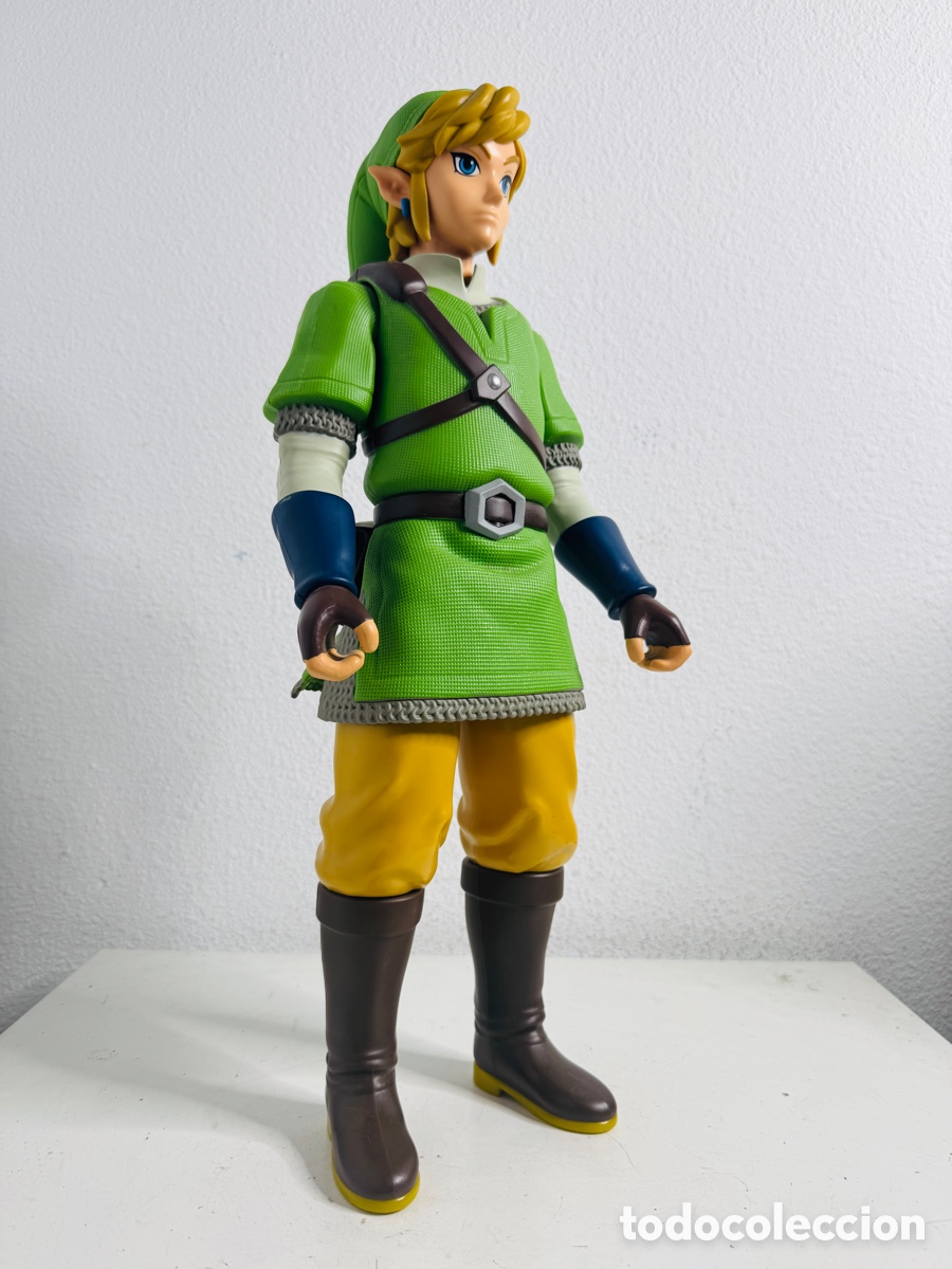 Reproducciones Figuras de Acci&oacute;n: Figura articulada de 50 cm de Link basada en el videojuego The Legend of Zelda: Skyward Sword.