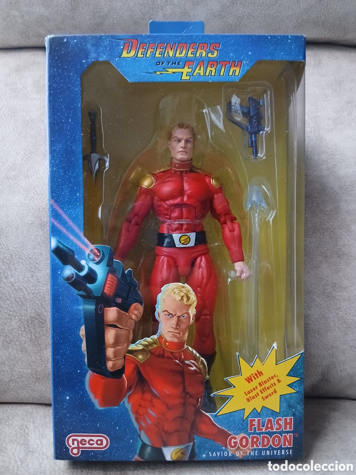 Reproducciones figuras de acci&oacute;n: Figura Flash Gordon (Precintado) Marca Neca -18cm- Serie animada de los a&ntilde;os 80