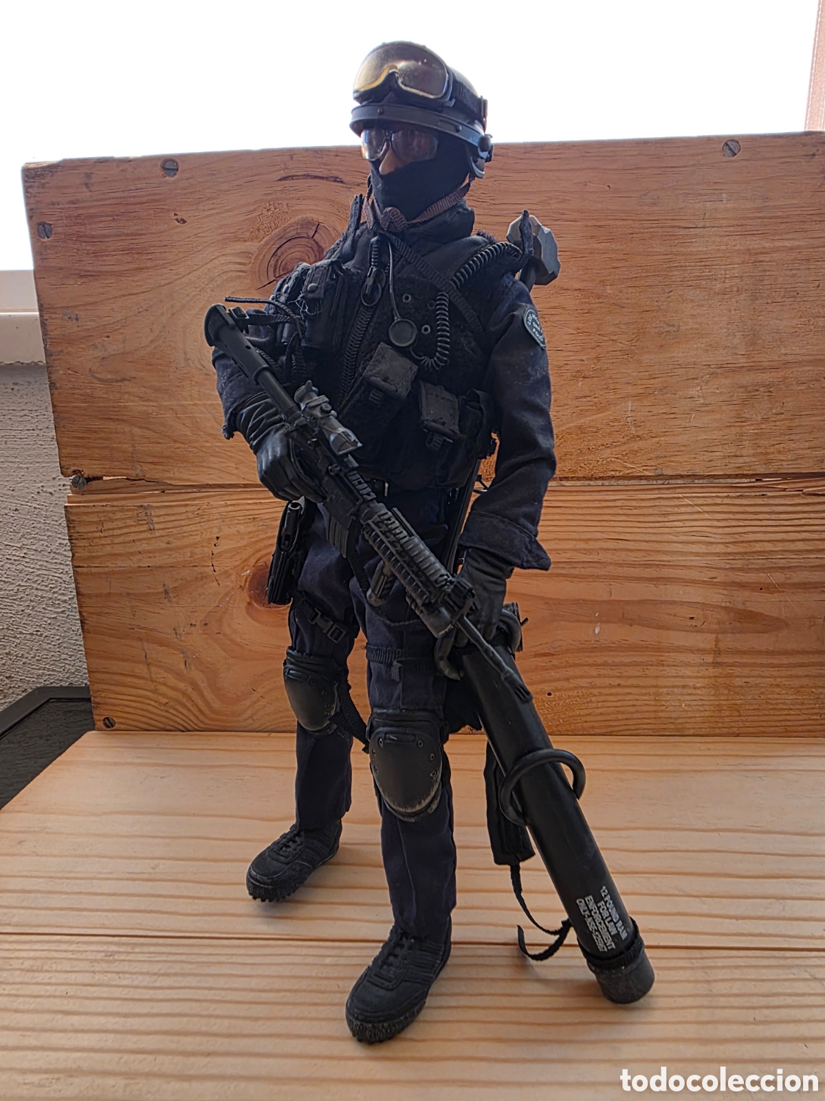 Reproducciones figuras de acci&oacute;n: Figura acci&oacute;n 1:6 BBI Elite Force &ndash; LAPD SWAT Urban Assault Team &rdquo;Sergeant Mendez&rdquo;