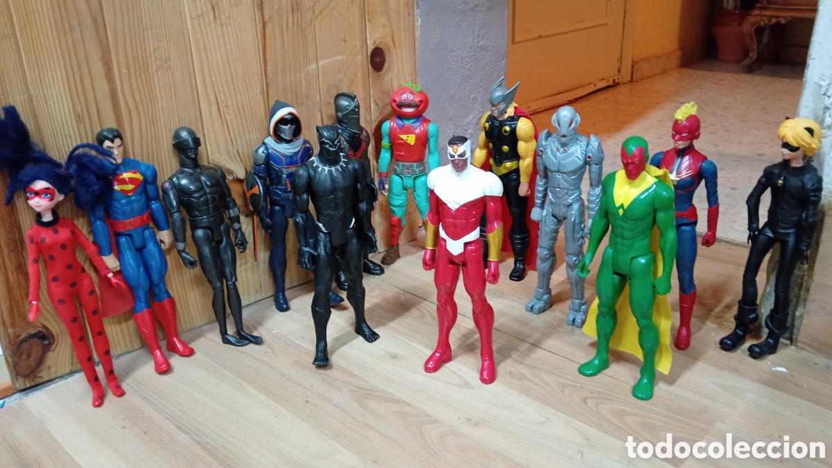Reproducciones figuras de acci&oacute;n: Lote de 13 figuras MarVel ,..