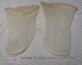 Reproducciones mu&ntilde;ecas espa&ntilde;olas: PAR DE CALCETINES PARA MOCOSETE - Foto 1