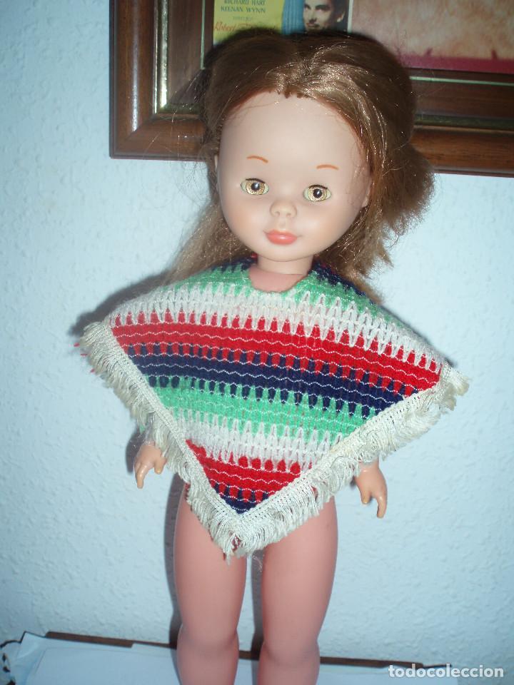 Reproducciones mu&ntilde;ecas espa&ntilde;olas: poncho  hecho para nancy - Foto 1