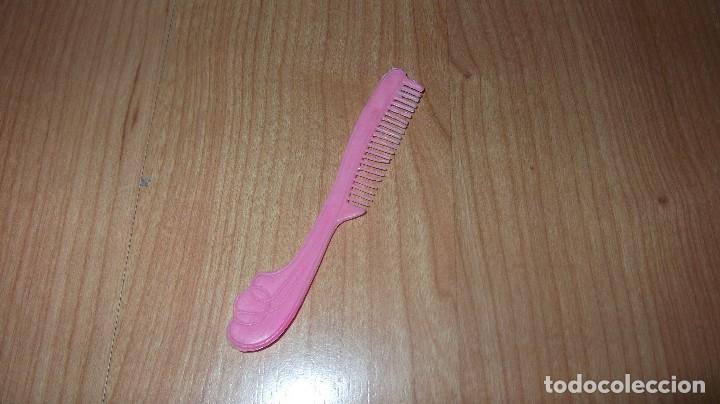Reproducciones mu&ntilde;ecas espa&ntilde;olas: PEINE ROSA PARA MU&Ntilde;ECA - Foto 1