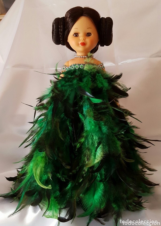 Reproducciones mu&ntilde;ecas espa&ntilde;olas: vestido de plumas para nancy - Foto 1