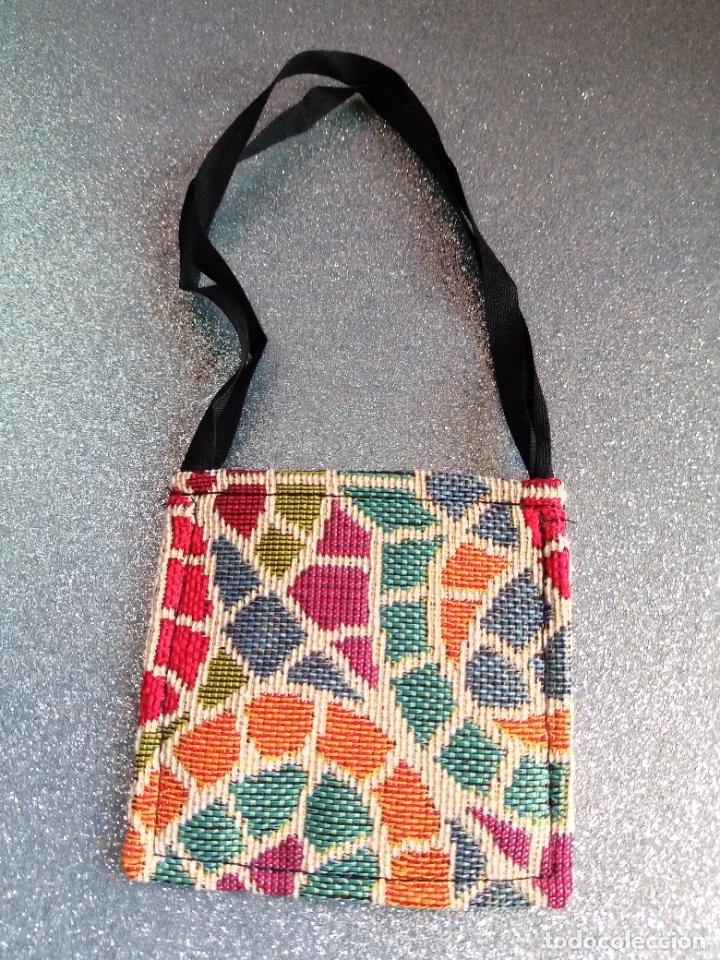 Reproducciones mu&ntilde;ecas espa&ntilde;olas: NANCY. REPLICA BOLSO CONJUNTO MALVA - Foto 2