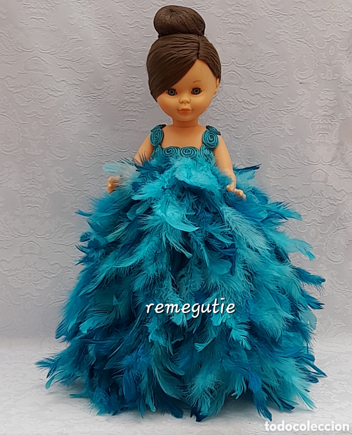 Reproducciones mu&ntilde;ecas espa&ntilde;olas: Vestido de plumas para nancy - Foto 4