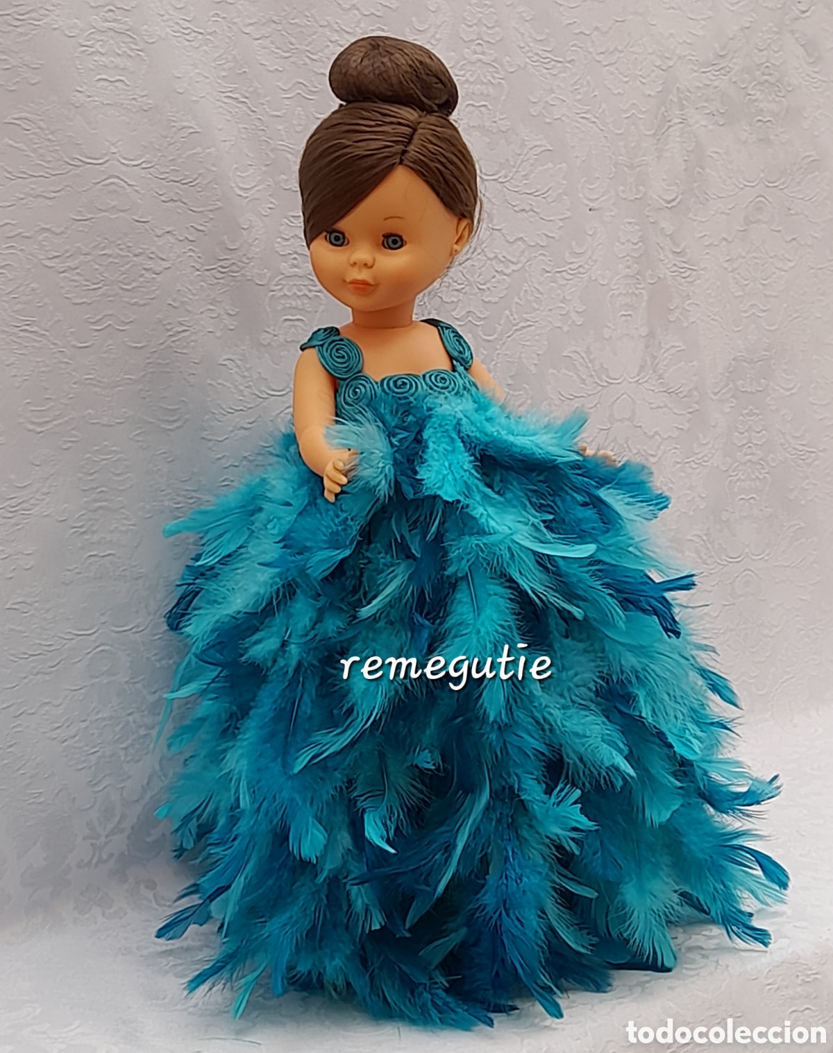 Reproducciones mu&ntilde;ecas espa&ntilde;olas: Vestido de plumas para nancy - Foto 5