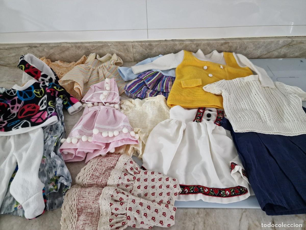 Reproducciones mu&ntilde;ecas espa&ntilde;olas: Lote vestidos mu&ntilde;ecas - Foto 1
