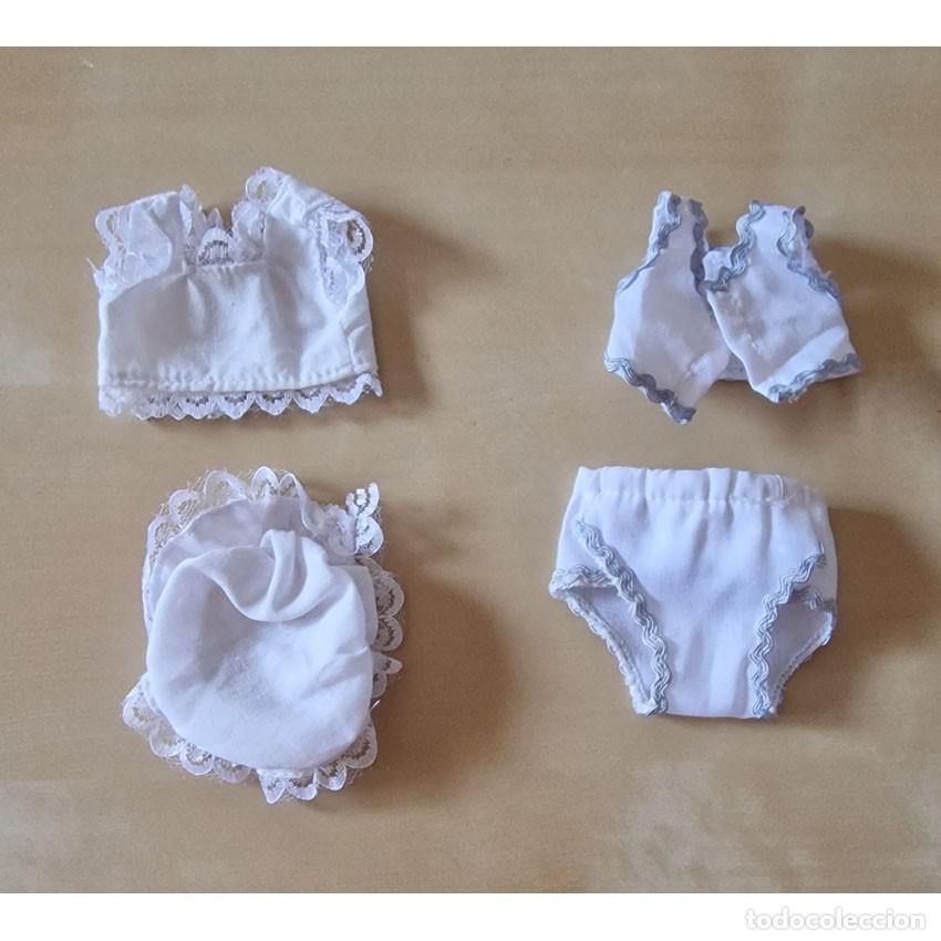 Reproducciones mu&ntilde;ecas espa&ntilde;olas: LOTE ROPA INTERIOR MINI MARIQUITA PEREZ ALTAYA A&Ntilde;OS 2000 COMPLETO CAMISETAS Y BRAGUITAS