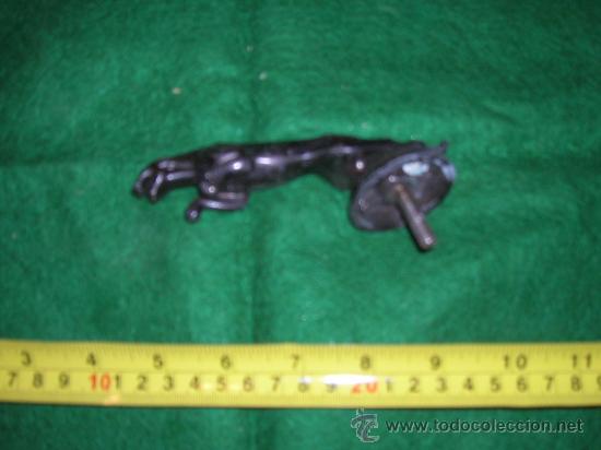 Coches y Motocicletas: RARA MASCOTA JAGUAR VER FOTOS