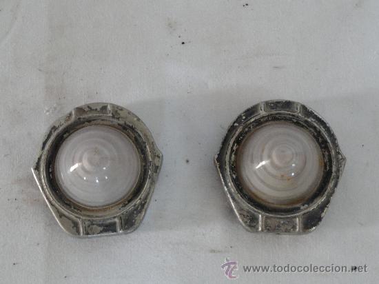 Autos und Motorr&auml;der: PAREJA DE FAROS PEQUE&Ntilde;OS DE UN ANTIGUO COCHE O MOTO.