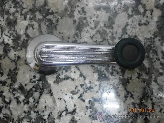 Voitures et Motocyclettes: ANTIGUA MANETA DE COCHE