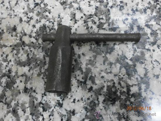 Voitures et Motocyclettes: ANTIGUAS LLAVE BUJIAS