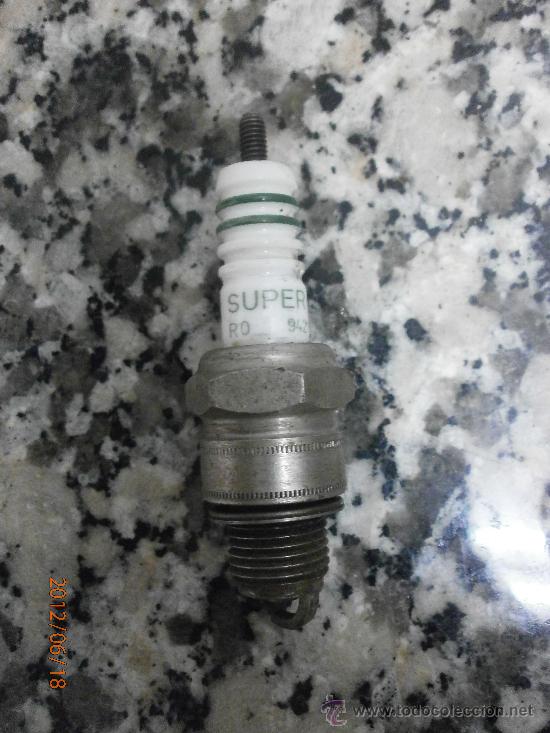 Voitures et Motocyclettes: ANTIGUA BUJIA MARCA BOSCH SUPER