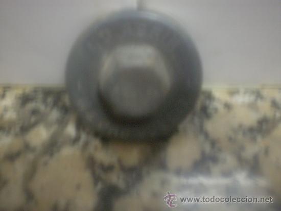 Voitures et Motocyclettes: TAPON RADIADOR RENAULT 8