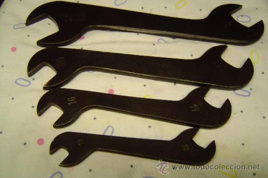 Voitures et Motocyclettes: 4 Llaves antiguas de mecanico de diferentes medidas