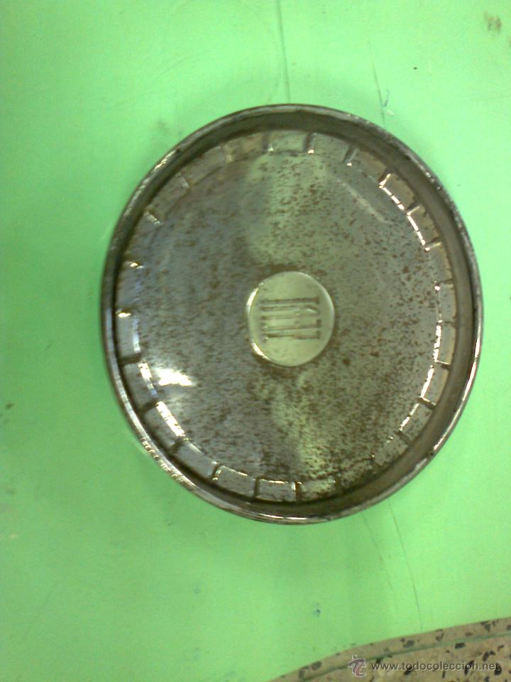 Coches y motocicletas: TAPACUBOS SEAT - Foto 2