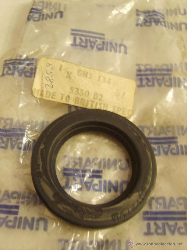 Autos und Motorr&auml;der: UNIPART - ANILLO RUEDA TRASERA PN# GHS134 (AUSTIN MORRIS MINI Cooper S)