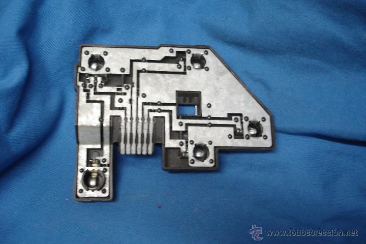 Autos und Motorr&auml;der: - PLACA DE CONTACTO PARA BOMBILLAS GM 90568049 - SIN USO
