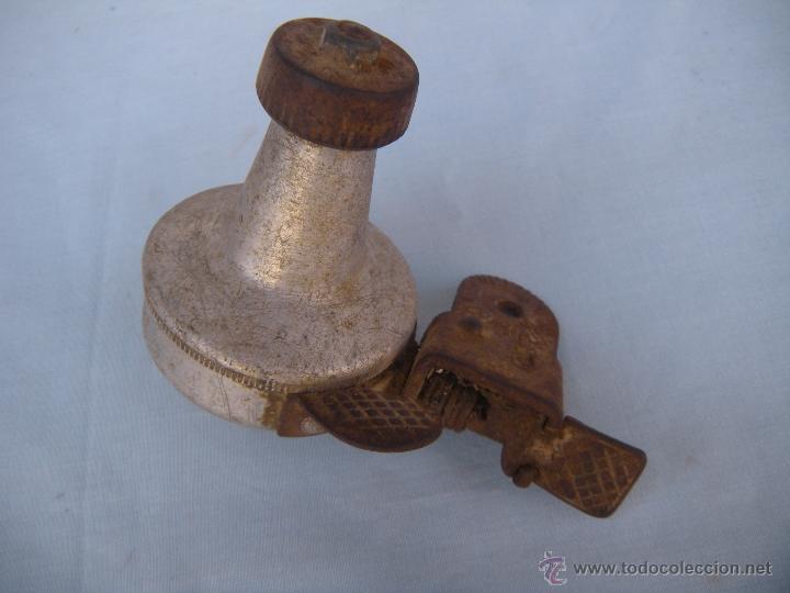 Coches y Motocicletas: ANTIGUO ADINAMO PARA BICICLETA.