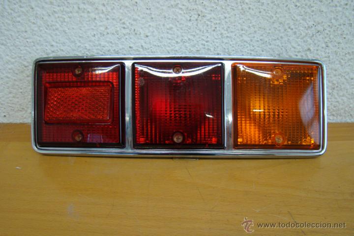 Autos und Motorr&auml;der: Piloto posterior derecho original del Seat 132 primera serie