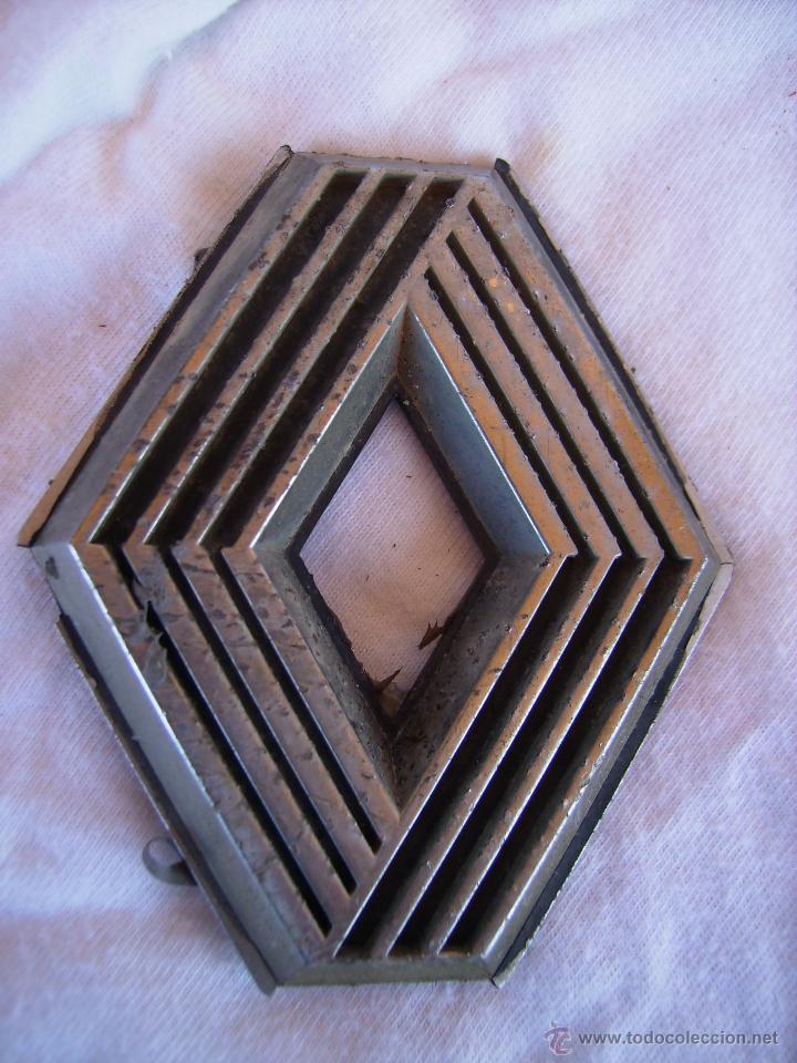 Autos und Motorr&auml;der: **INSIGNIA DE RENANUL ANTIGUA** (7 x 6 cm)PARA COLECCIONISTAS