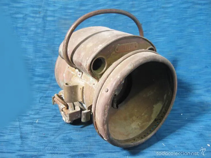 FARO DE CARBURO PARA AUTOMOVIL DE PRINCIPIOS DEL SIGLO XX O DECORACION MARCA BRC. PARIS