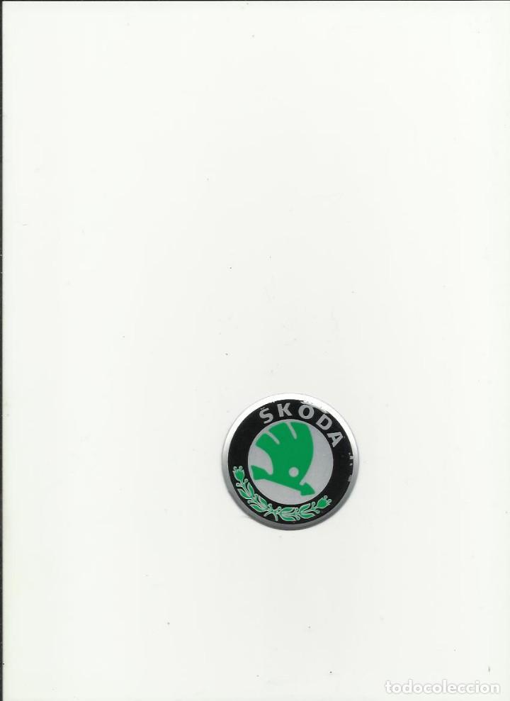 Voitures et Motocyclettes: ESCUDO METALICO DE LA MARCA SKODA