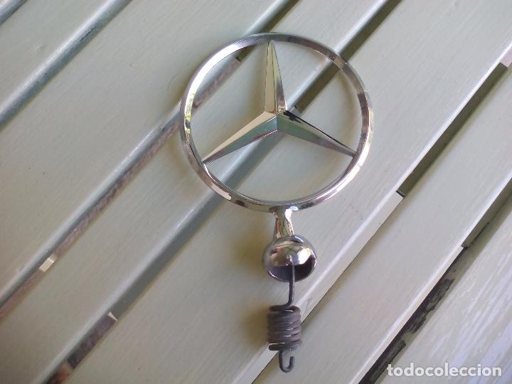Autos und Motorr&auml;der: Emblema de metal plateado de coche o cami&oacute;n Mercedes Insignia logo Car Mascot. Anagrama,con enganche